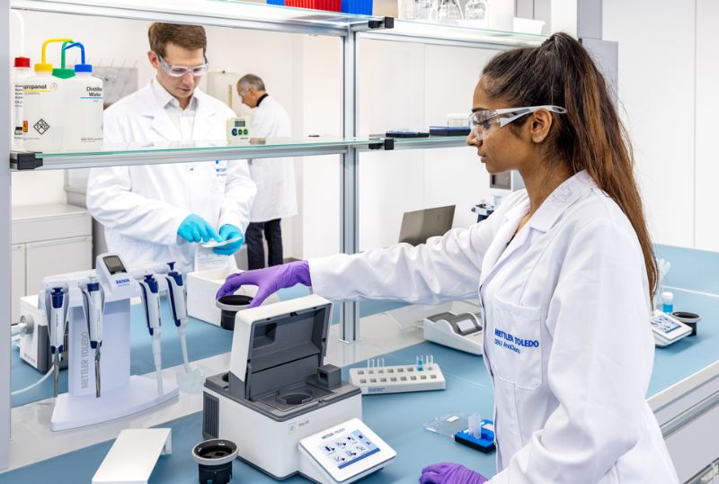 Experimentos UV/Vis en el aula