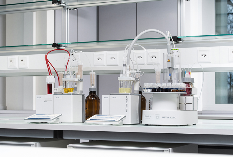 Tituladores EVA Karl Fischer: Impulsando la precisión y la eficiencia mediante la automatización